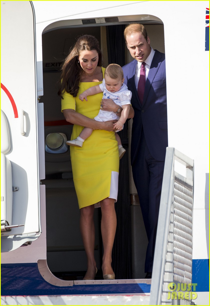 Kate Middleton &amp; Prince William Change Outfits for