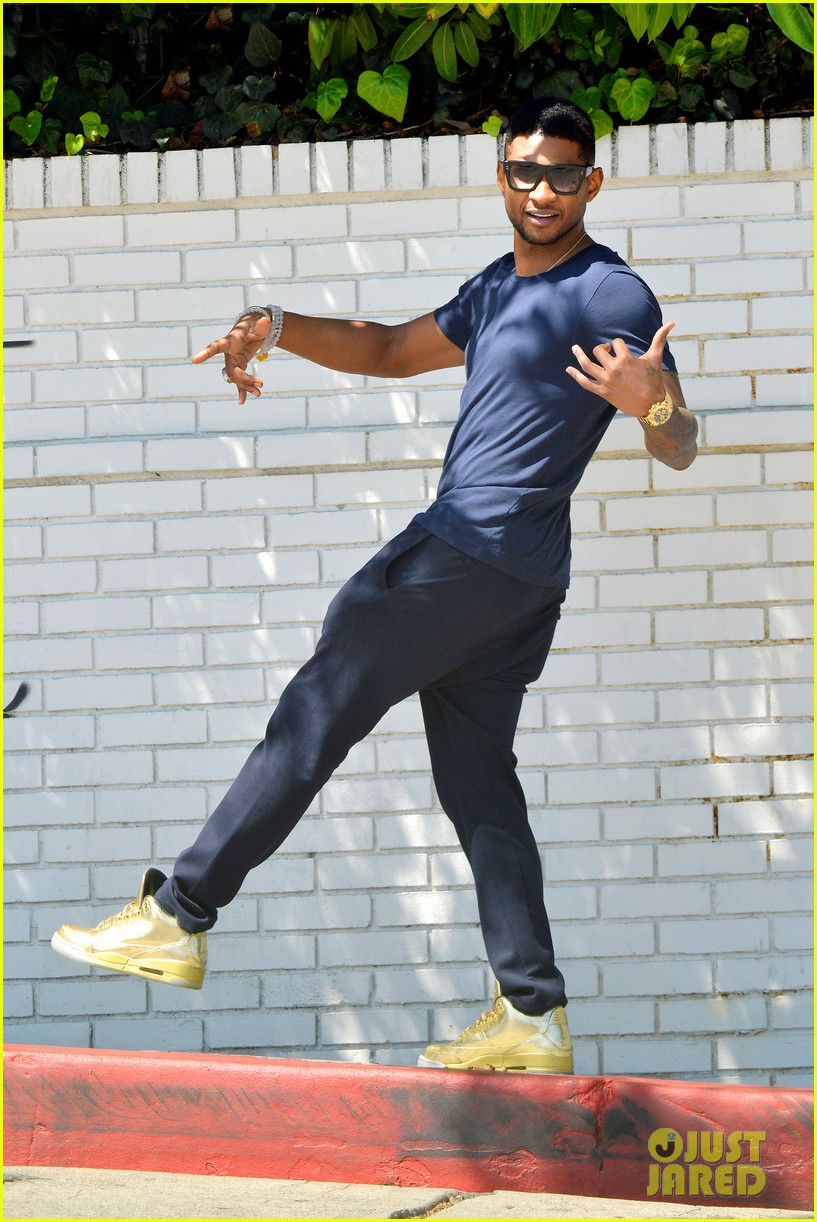 usher-picks-his-the-voice-team-headed-to-live-shows-08.jpg