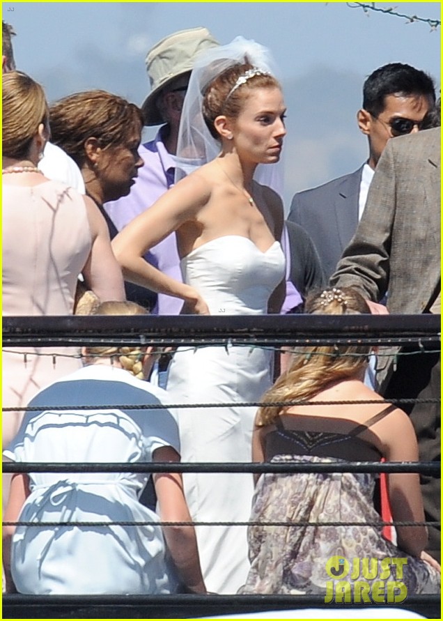 Bradley Cooper Sienna Miller Just Got Married For A Movie