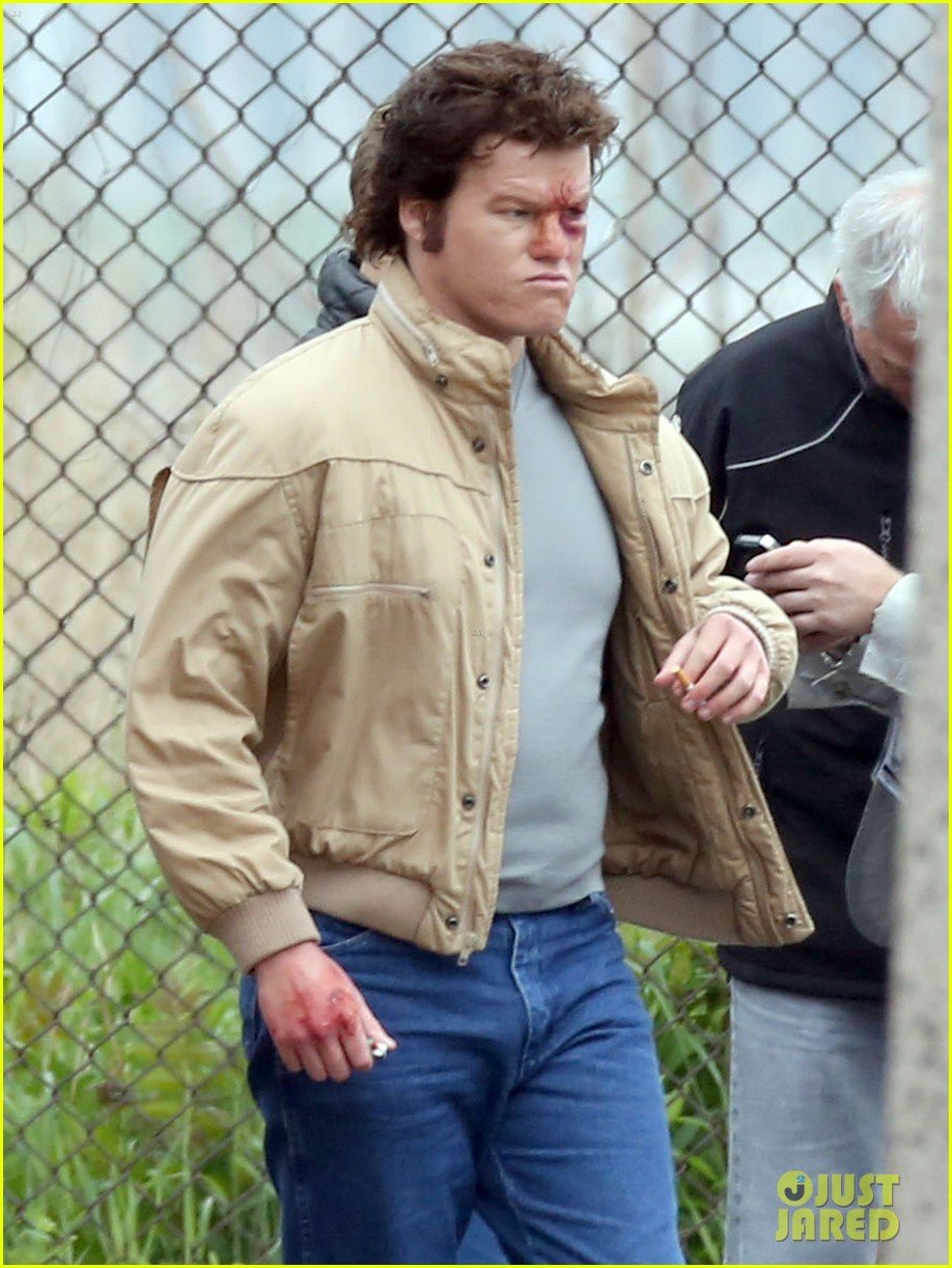 johnny depp works alongside very bloodied jesse plemons 043122812