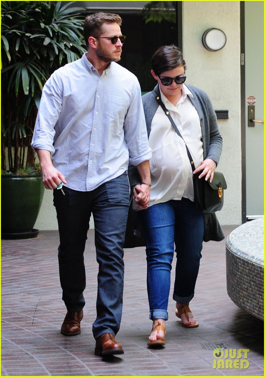 Ginnifer Goodwin Looks Like She Could Give Birth Any Day Now! Photo
