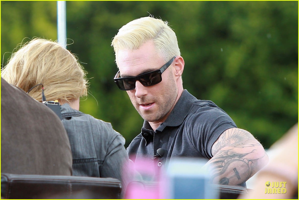Adam Levine Considers Shaving Head Now With Everyone S Fixation On