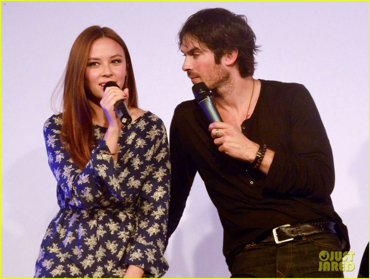 Ian Somerhalder Entertains Crowd at Another Day of Bloody Con Photo