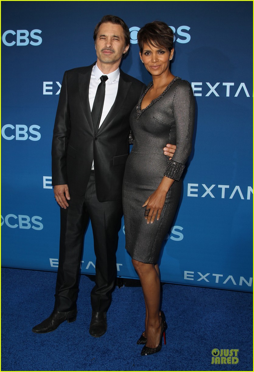 Halle Berry Gets Support From Olivier Martinez at 'Extant' Premiere
