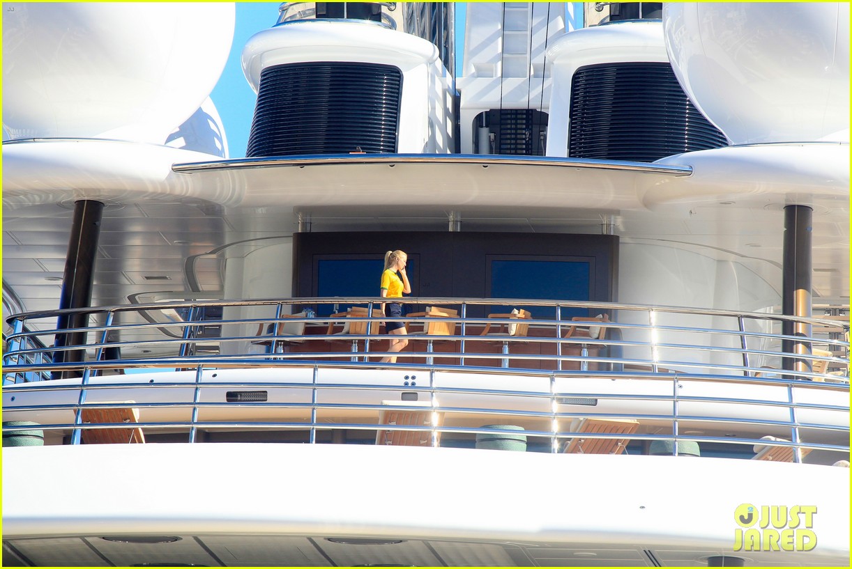 See Leonardo DiCaprio's Insane Luxury Yacht He Rented for World Cup