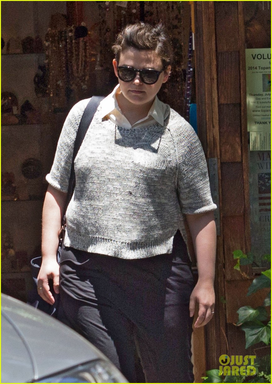 Ginnifer Goodwin Steps Out for First Time Since Giving Birth! Photo 3146858 Ginnifer Goodwin