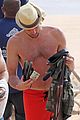 zachary levi shirtless hawaii beach vacation 23