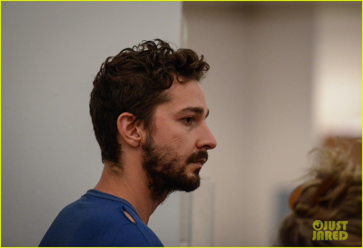 Handcuffed Shia LaBeouf Pleads 'Not Guilty' During Court Appearance After Arrest ...1222 x 835