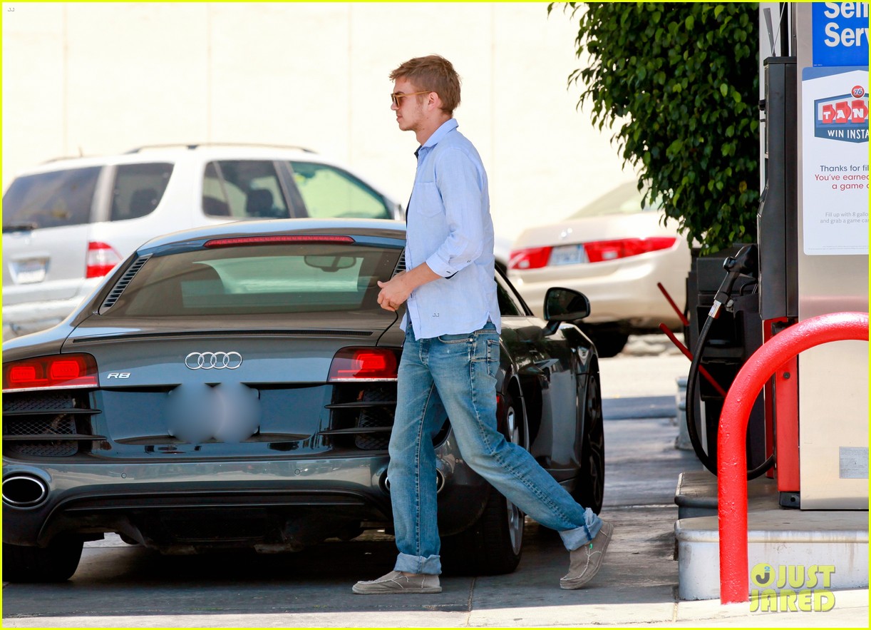 Hayden Christensen Licks His Lips While Fueling His Car