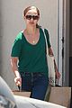 natalie portman goes green healthy at m cafe 06