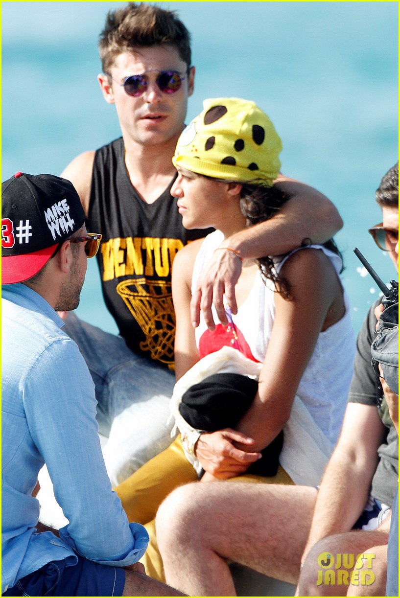 michelle rodriguez zac efron ibiza romance yacht 043169147
