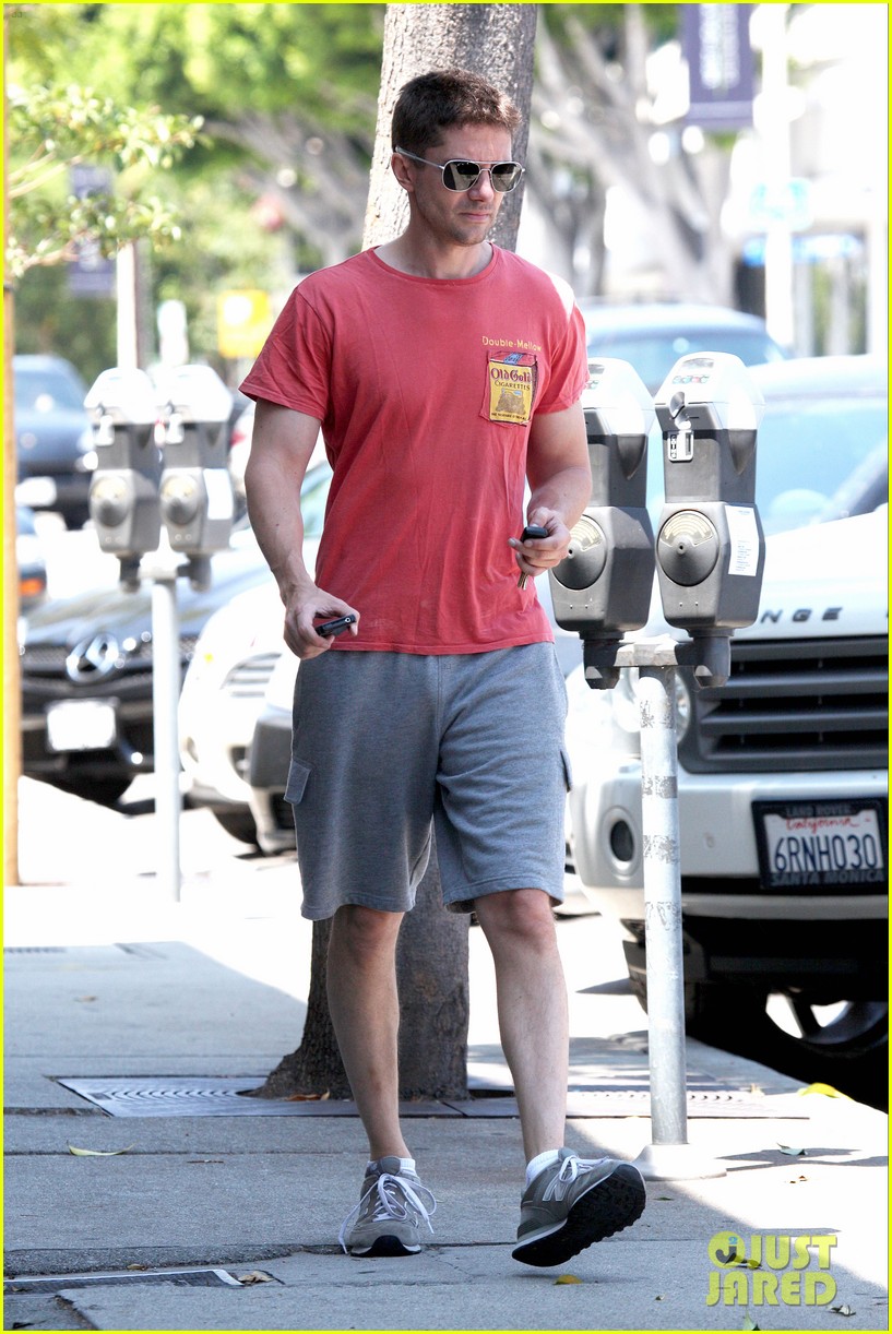 Topher Grace & Susan Sarandon Work Out the Details of a Topher Grace & Susan Sarandon Work Out the Details of a