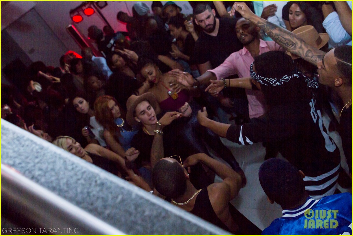 Justin Bieber Kendall Kylie Jenner Attend Vma Party Before Suge