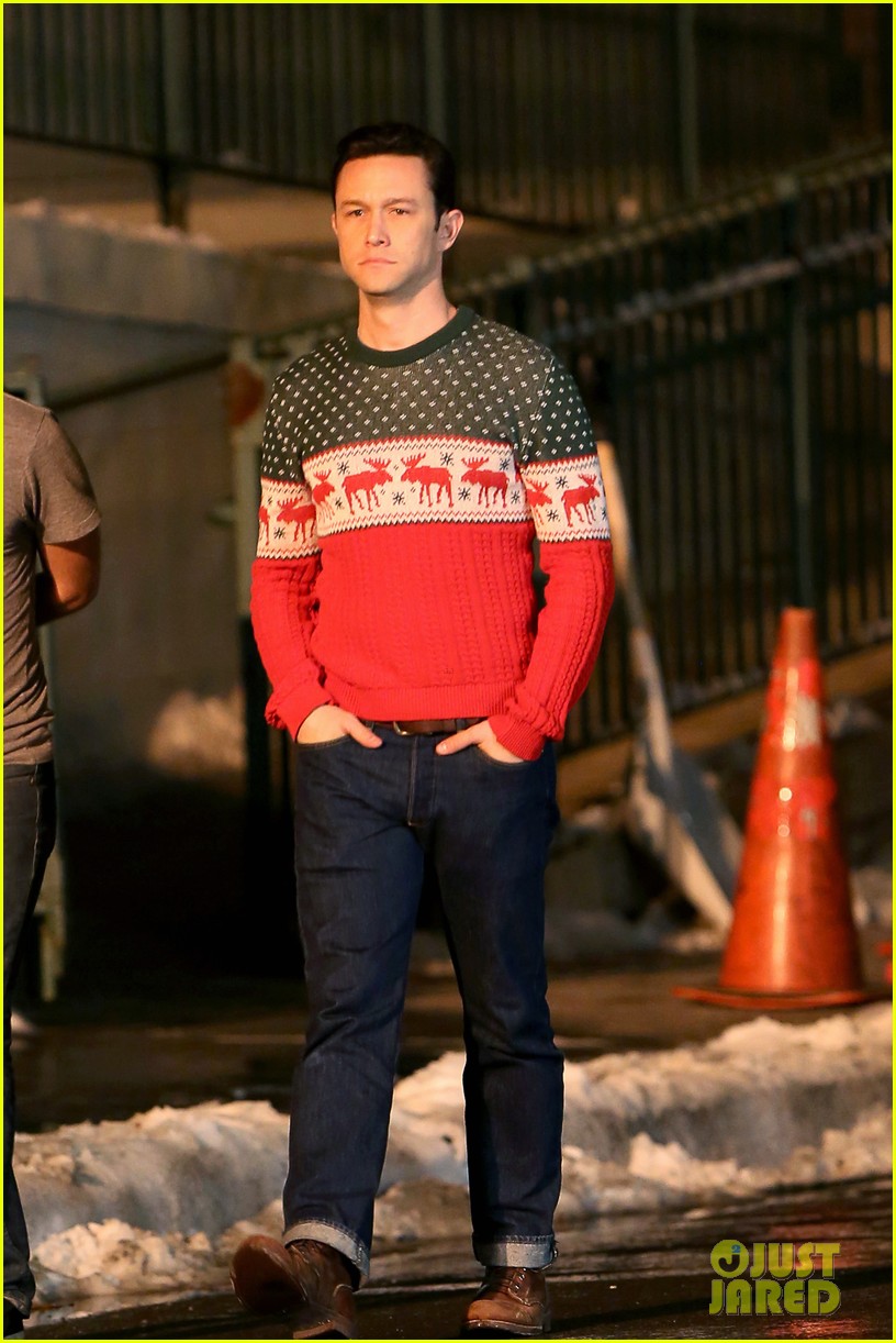 Joseph GordonLevitt & Seth Rogen Are Filming a Christmas Movie
