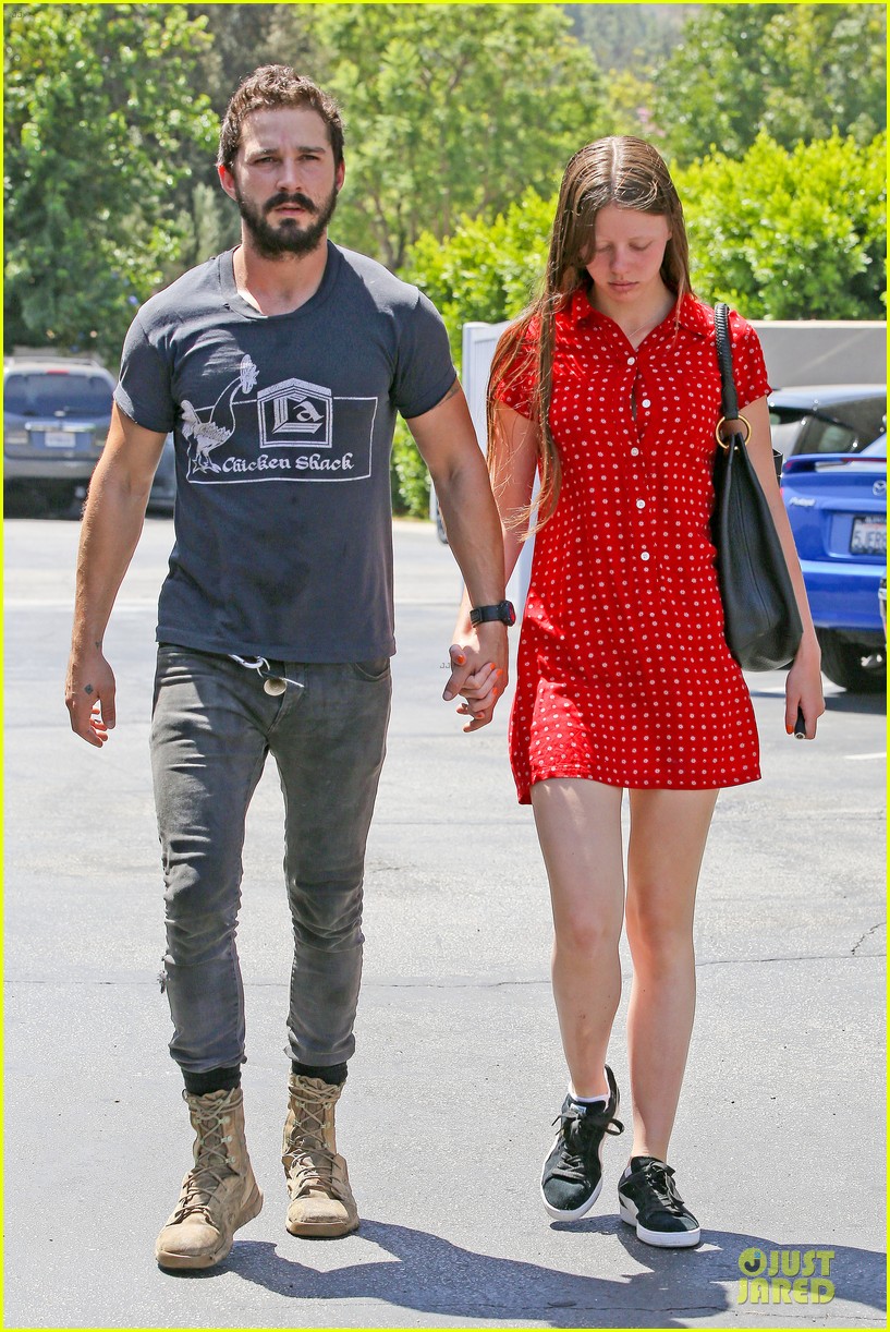 Logan Lerman Freundin