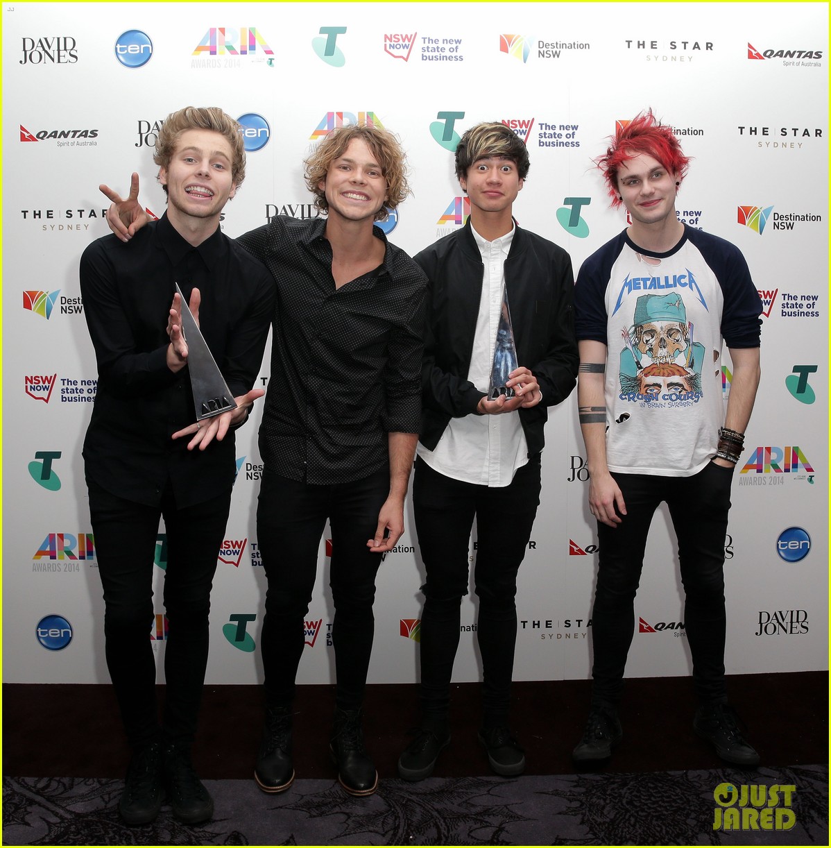 5 Seconds Of Summer Rock Home Country Of Australia At Aria Awards
