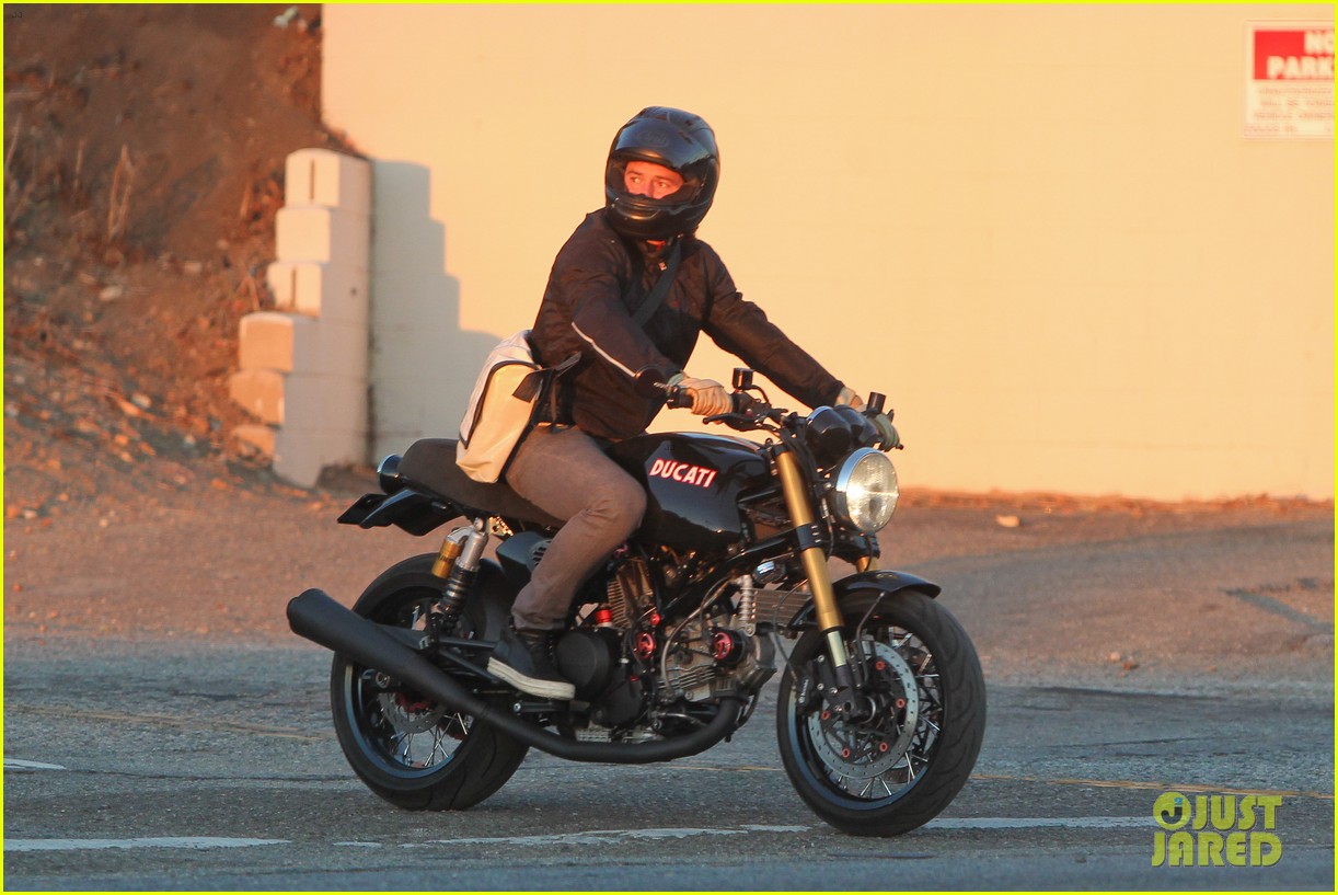 James Franco Interviews Orlando Bloom As Dave Skylark Watch The