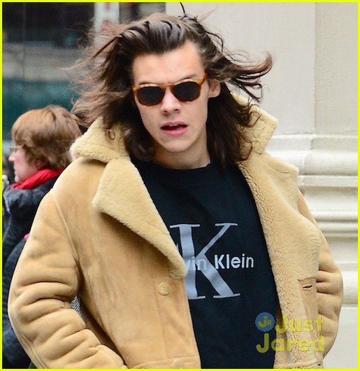 One Direction Get Ready To Run On Saturday Night Live Video
