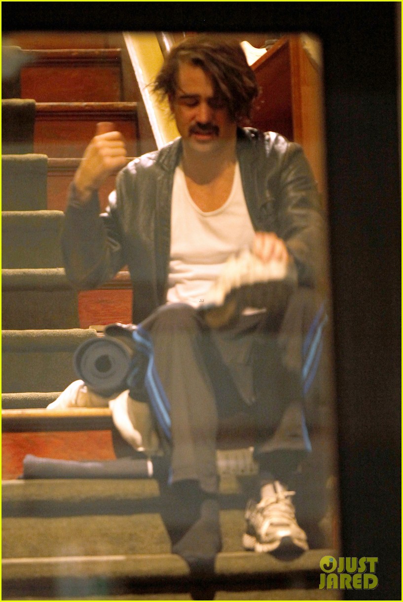 Colin Farrell Keeps Long Hair In Headband For Yoga Class Photo
