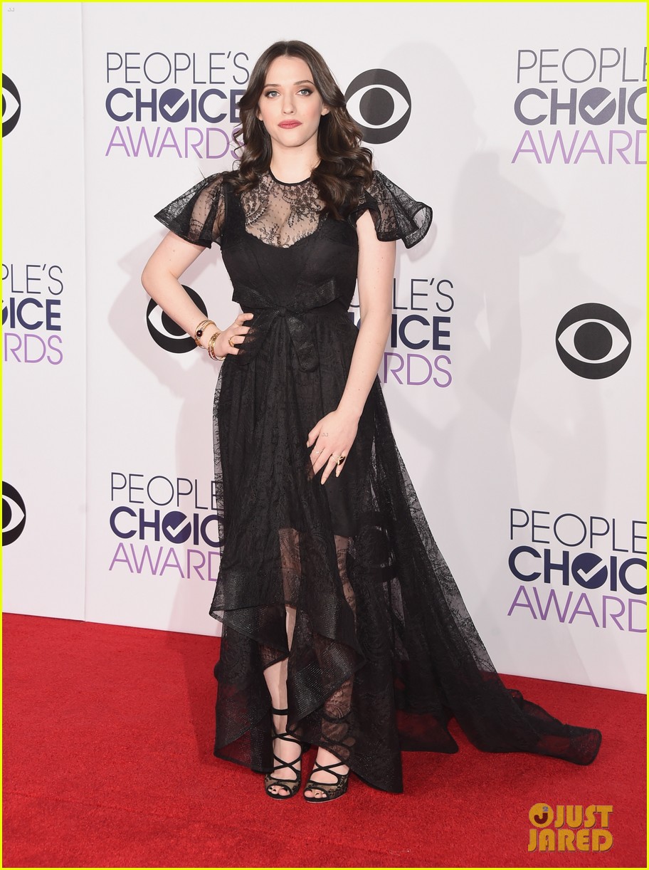2 Broke Girls' Kat Dennings & Beth Behrs Are 2 Stylish Ladies at the