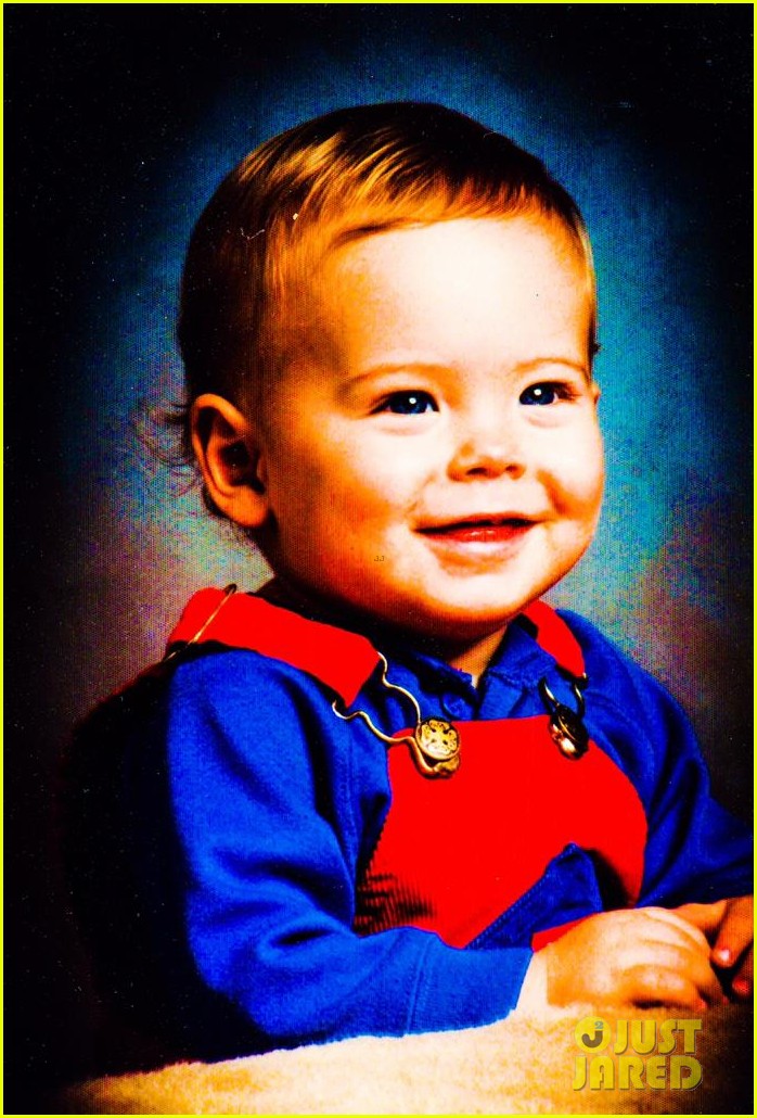 Zac Efron's Baby Photo Is the Ultimate Throwback Picture Photo 3292024