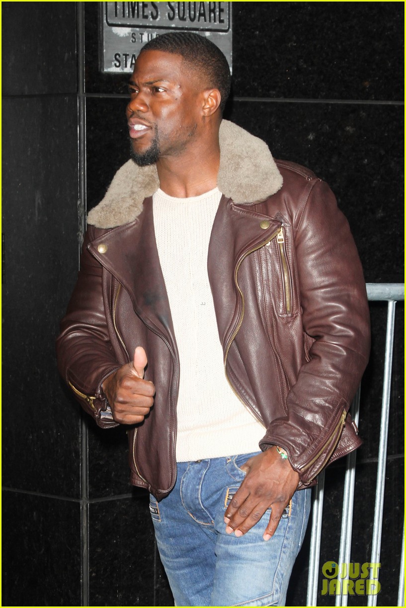 Shirtless Kevin Hart Wears Huge White Wig on 'Hollywood