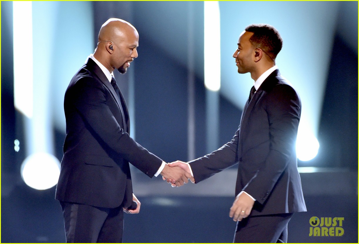 John Legend Common Pay Tribute To Selma With Grammy 2015 Performance Watch Here Photo 3299799 2015 Grammys Common John Legend Pictures Just Jared