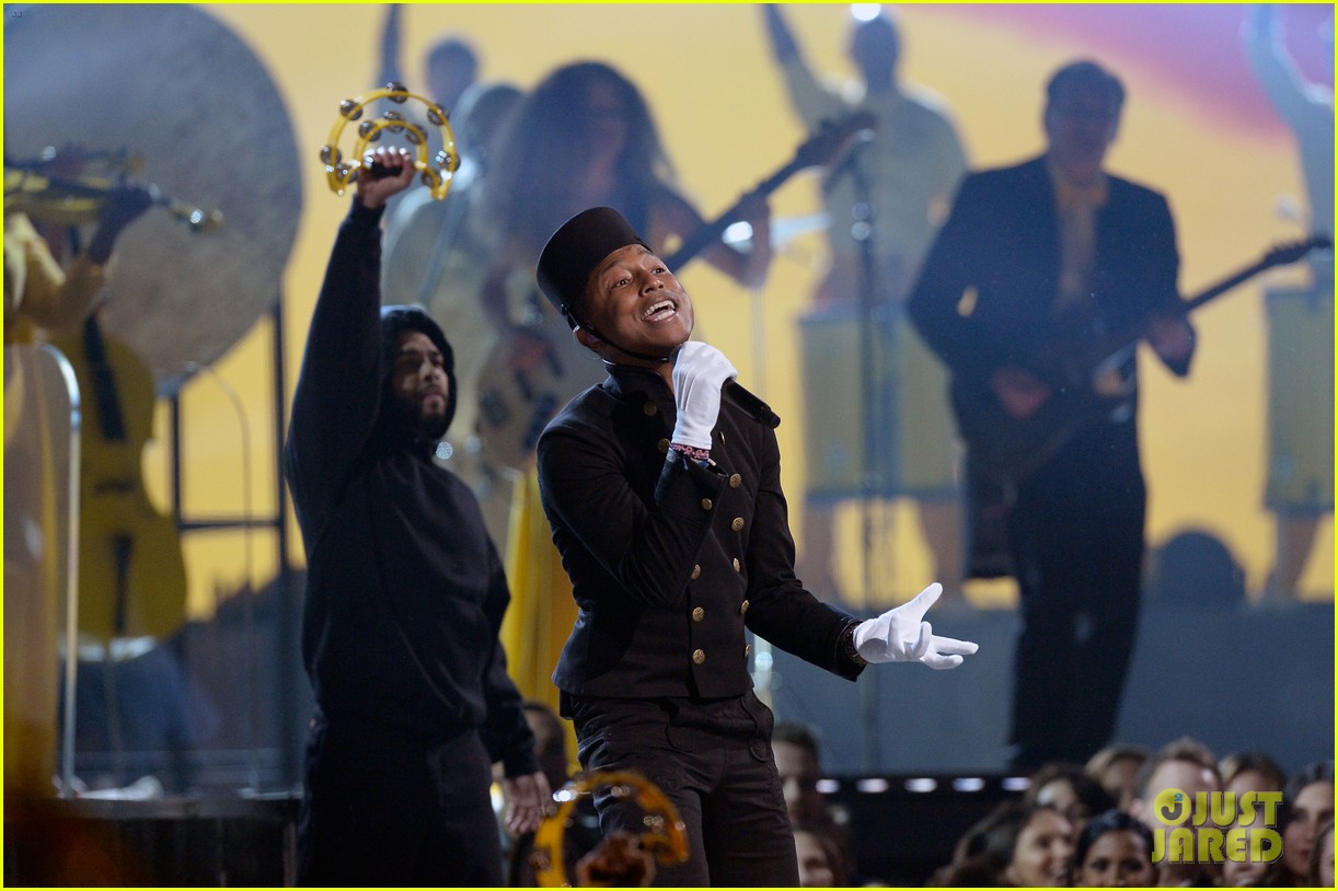 Pharrell Williams Wins Three Grammys & Performs 'Happy' (Video) Photo