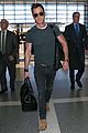 justin theroux buff arms lax airport 08