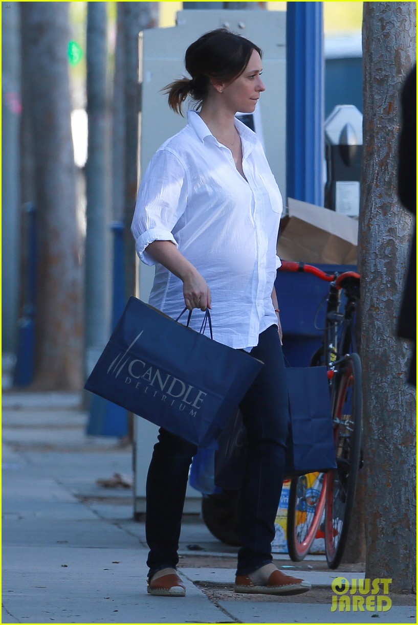 Jennifer Love Hewitt Shows Off Growing Baby Bump in WeHo Photo 3319564