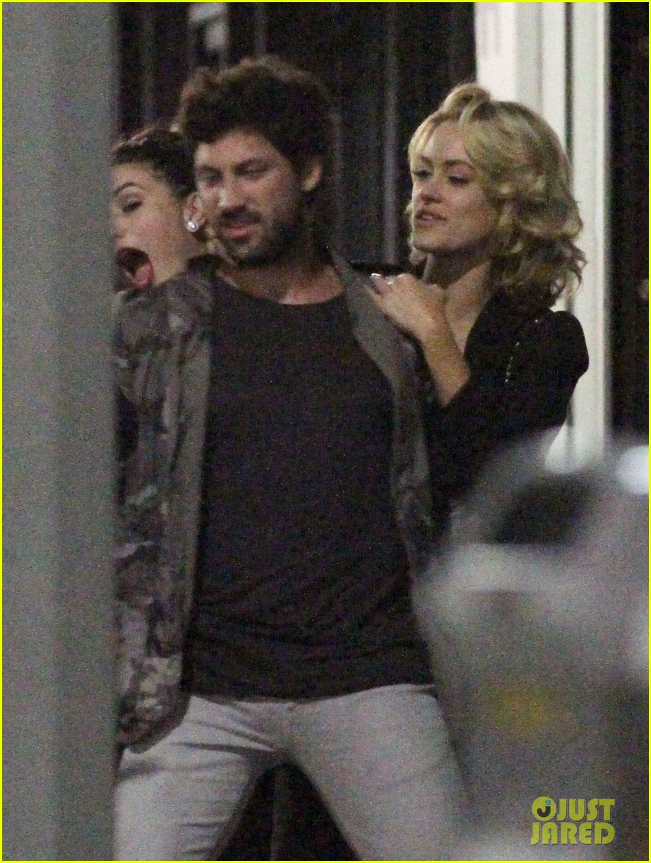 Rumer Willis Reaches 250,000 Twitter Followers After Signing Up For