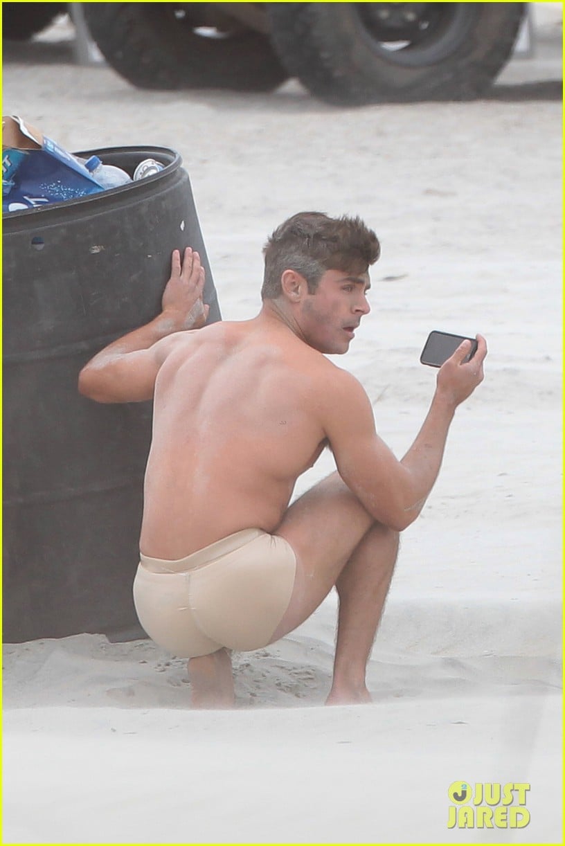 Nude Zac Efron Pictures 12