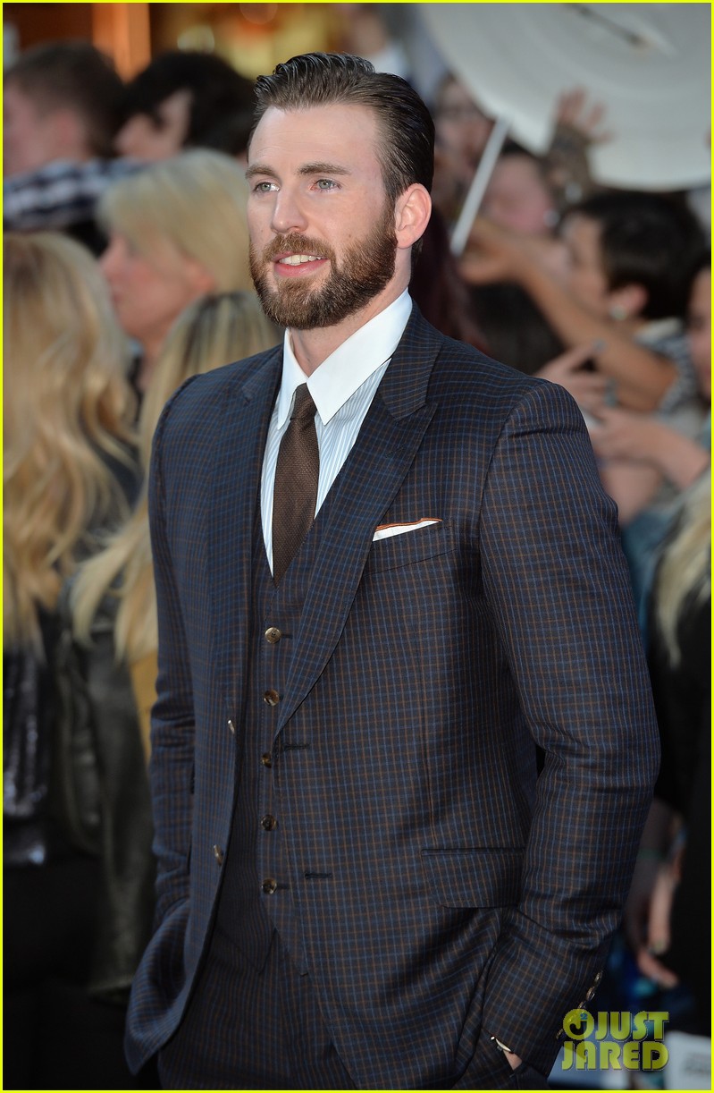 chris evans avengers premiere