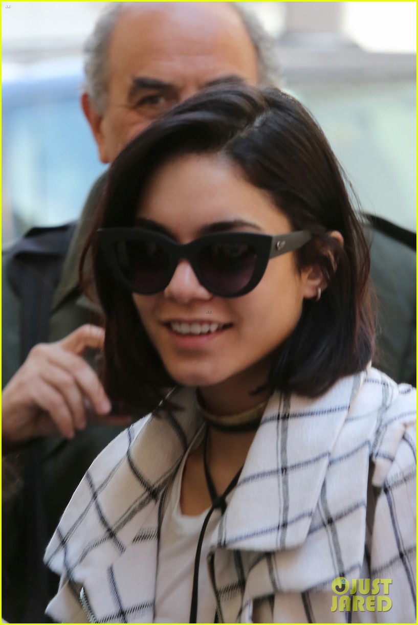 Vanessa Hudgens Says Love Comes First Doesn T See People As Gay
