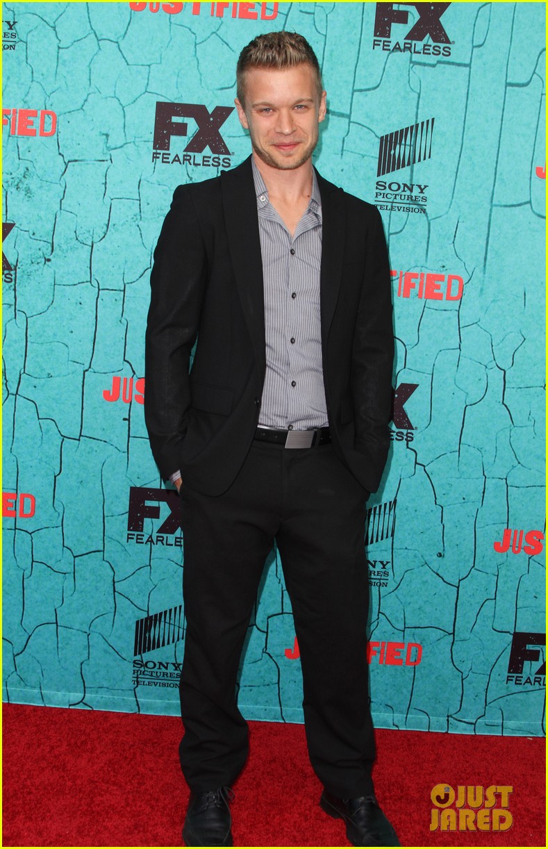 Timothy Olyphant & Joelle Carter Get Together with 'Justified' Cast One