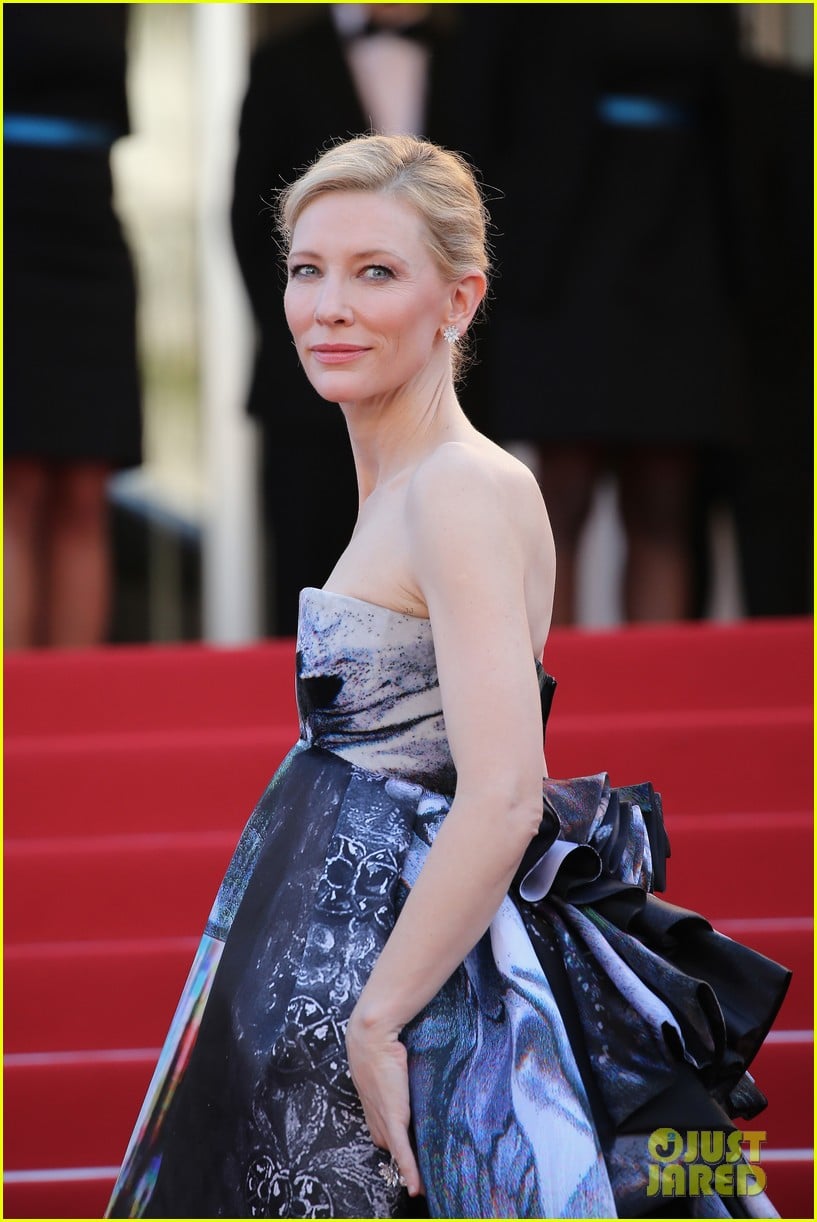 Cate Blanchett Clarifies Interview, Says She Never Had Sexual