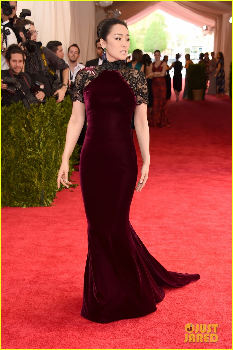 Gong Li & Wendi Murdoch Are Met Gala 2015 CoChairs Photo