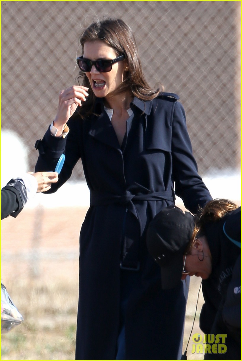 Katie Holmes Gives Us Glimpse Into Her 'Ray Donovan' Character - ...