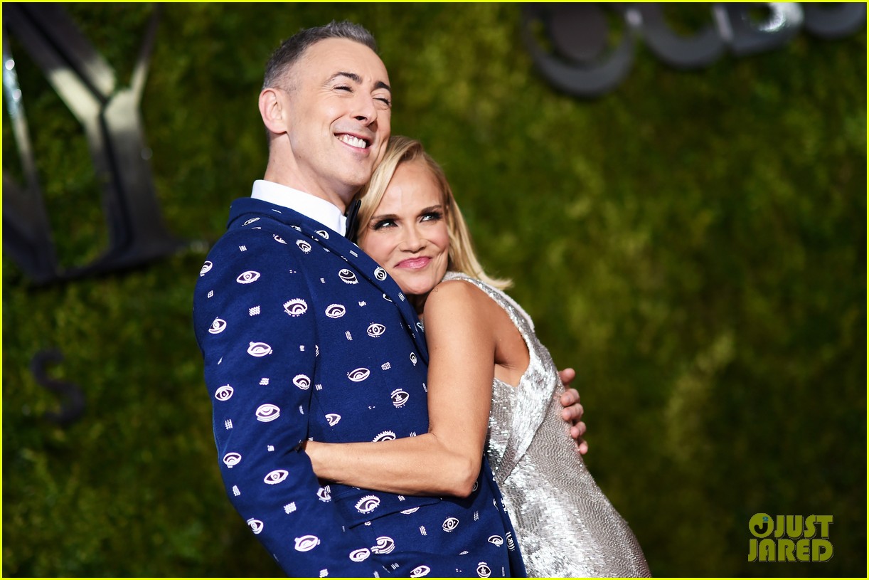 Kristin Chenoweth Brings New Boyfriend Andrew Pruett to