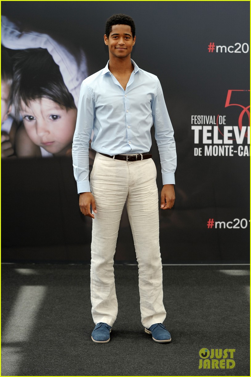 Watch Matt McGorry's Dance Shirtless to 'Hollaback Girl' on