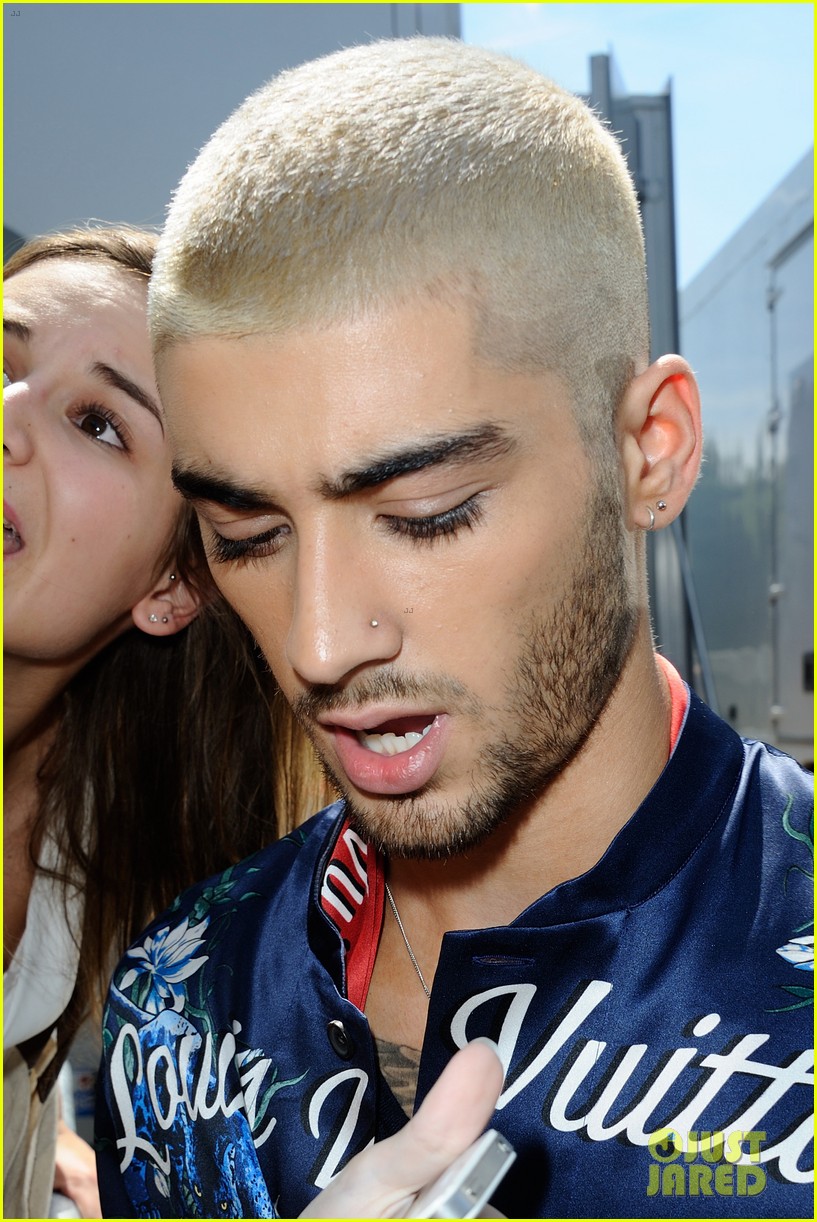 Zayn Malik & Joe Jonas Sit Front Row With Kanye West at 'Louis Vuitton' Menswear Show in Paris