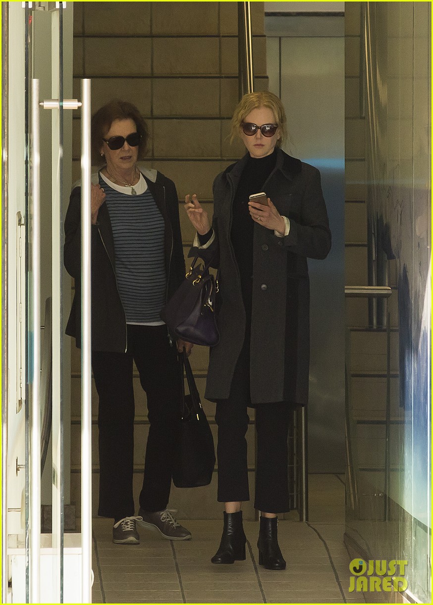 Nicole Kidman & Her Mom Run Errands Together in Sydney: Photo 3407002