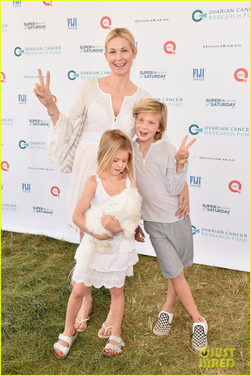 Kelly Rutherford Walks Red Carpet With Her Adorable Kids! Photo