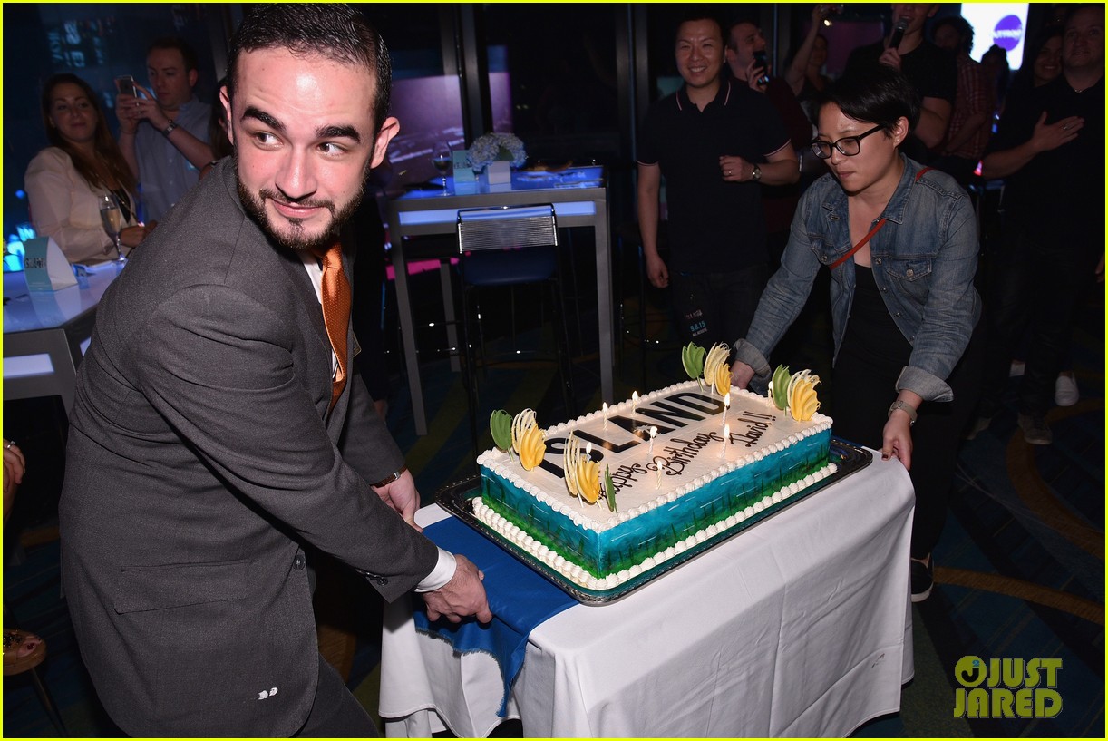 Nick Jonas Shawn Mendes Perform At Island Records Marriott Rewards Concert Photo 3455529 American Authors Ansel Elgort Cal Shapiro Jared Eng Keke Palmer Kiesza Madison Beer Nick Jonas Rob Resnick Shawn