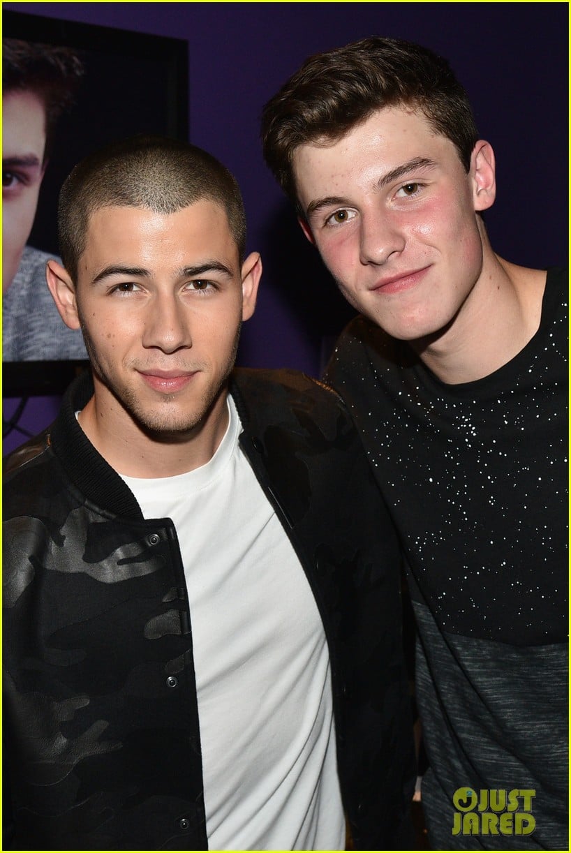 Nick Jonas & Shawn Mendes Perform at Island Records/Marriott Rewards Concert! Photo 3455537