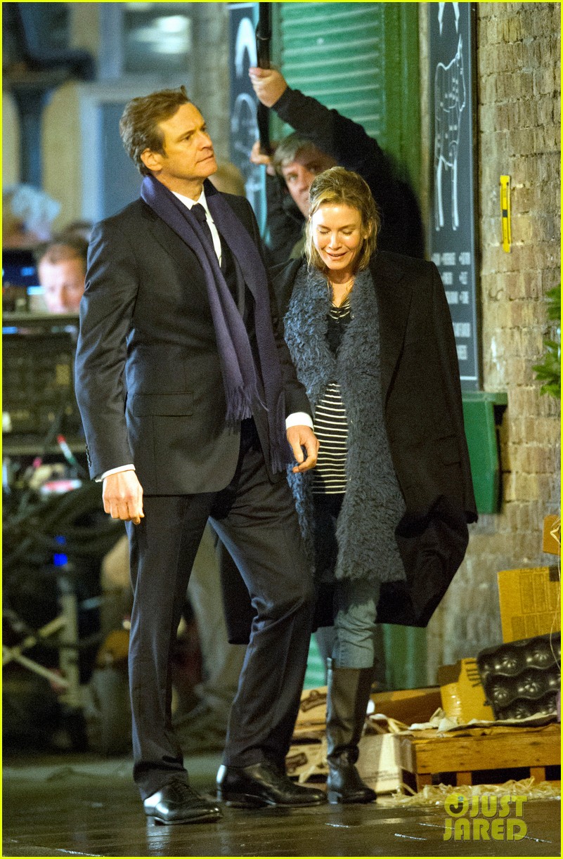 Renee Zellweger Colin Firth Finally Reunite On Bridget Jones Set Photo 3482879 Colin Firth Renee Zellweger Pictures Just Jared just jared