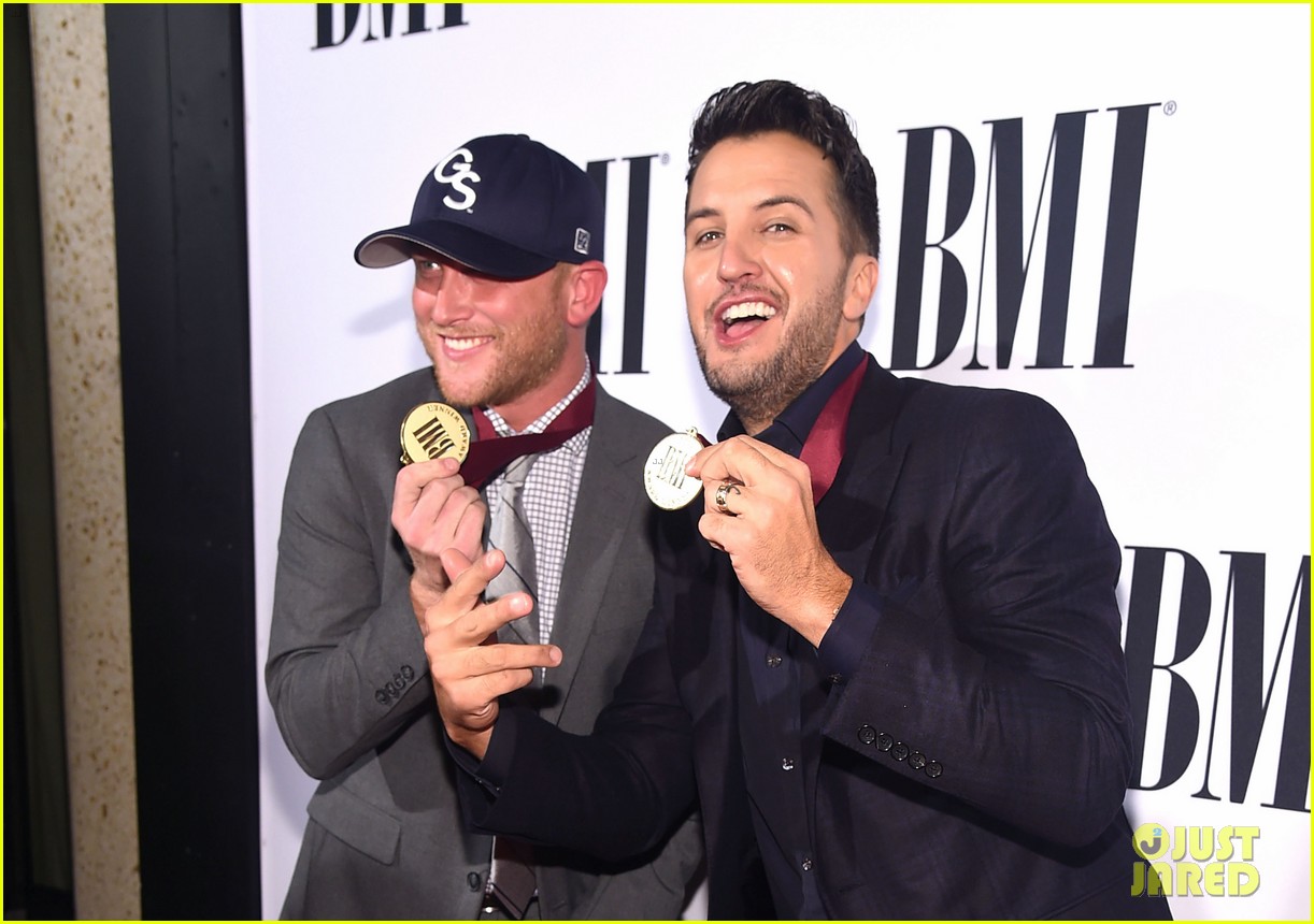 Pregnant Jana Kramer Flaunts Baby Bump in FormFitting Dress Photo