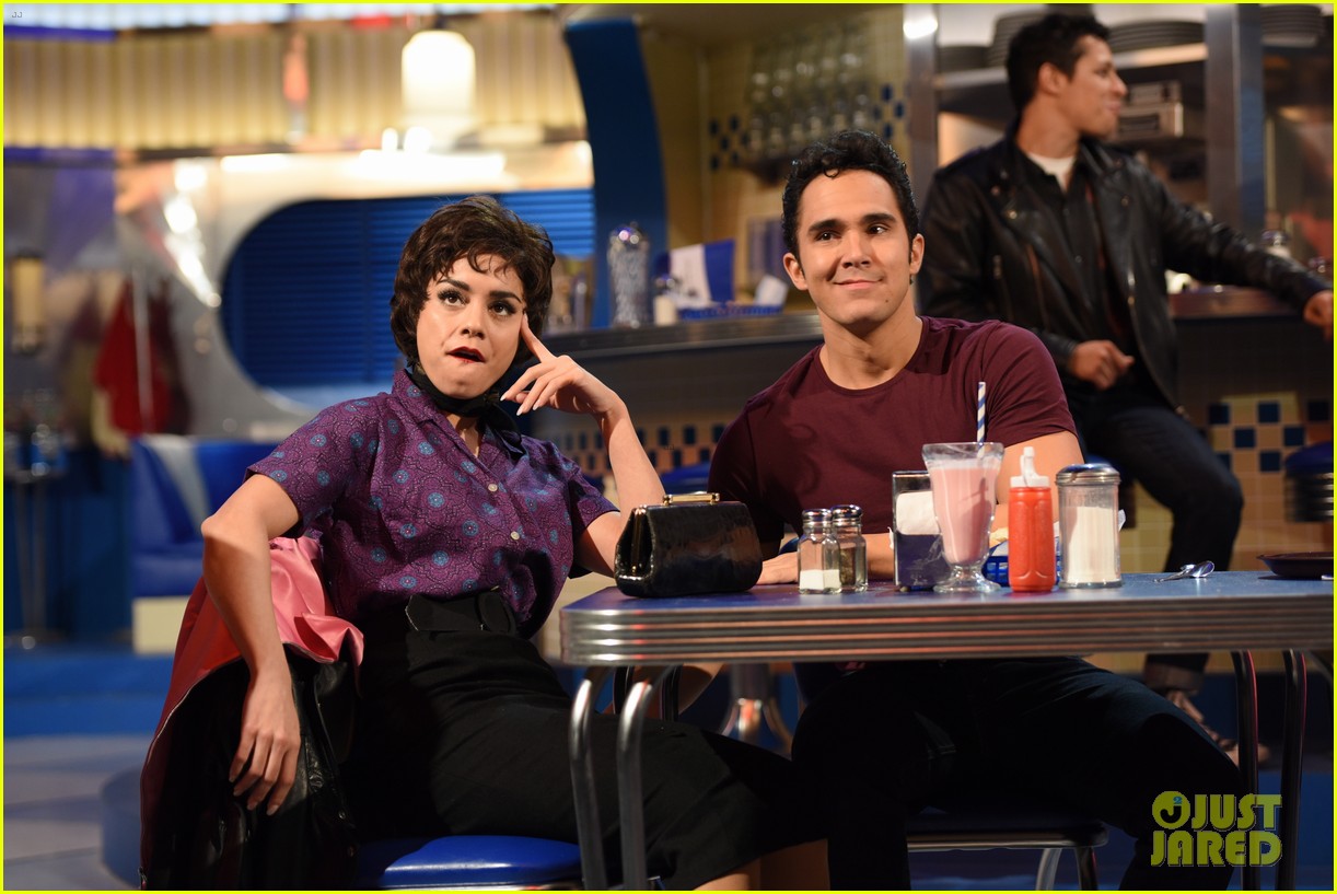 Fox's 'Grease Live' Full Cast, Performers, & Songs List! Photo