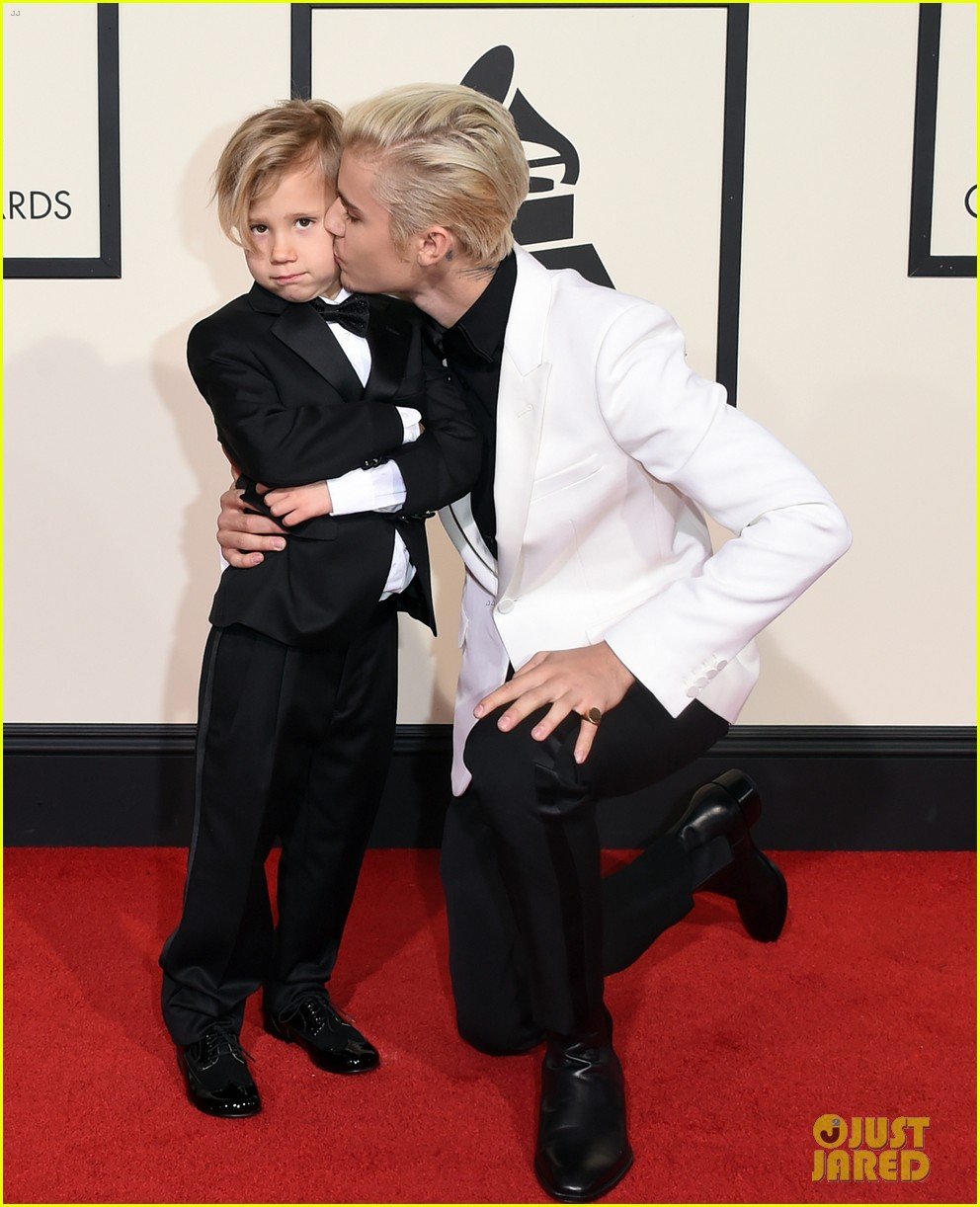 Justin Bieber Wins First Grammy, Brings Little Brother to Show! Photo 3579476 2016 Grammys Justin Bieber Wins First Grammy, Brings Little Brother to Show! Photo 3579476 2016 Grammys