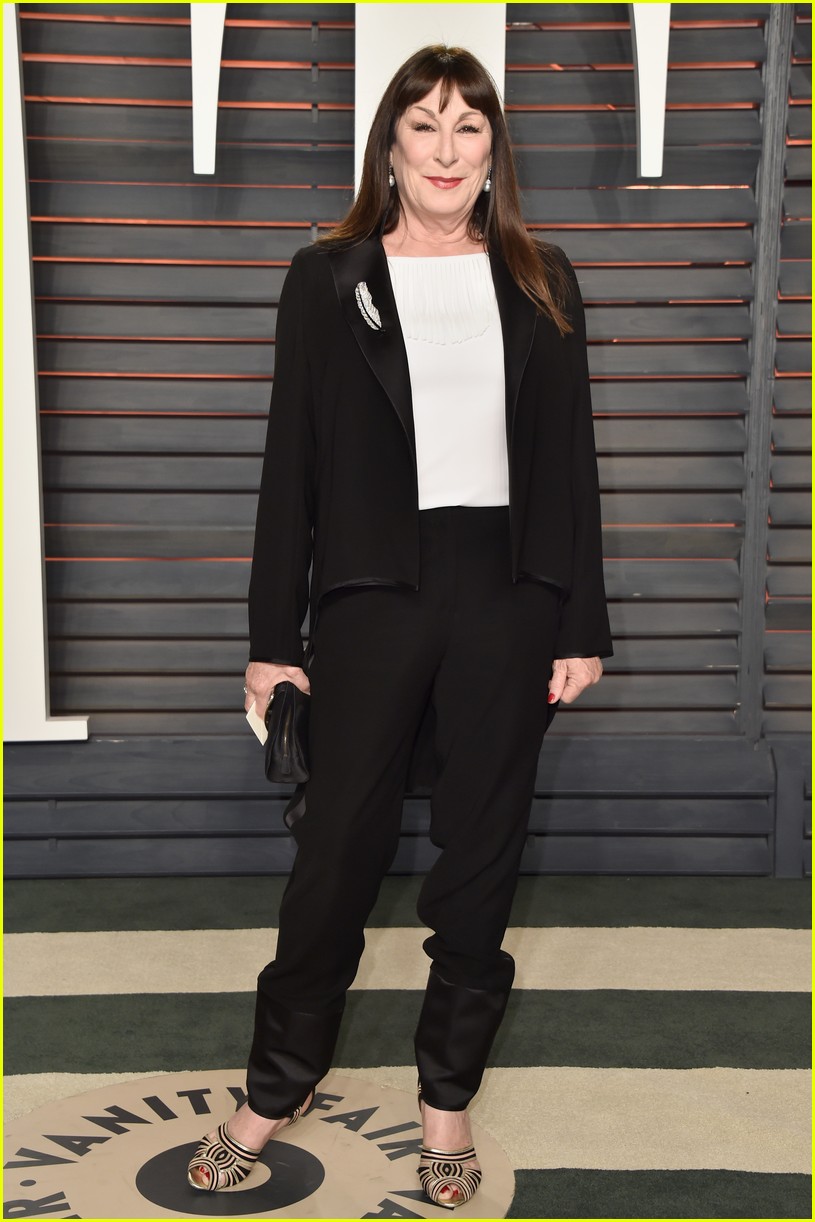 sandra bullock dating 2020